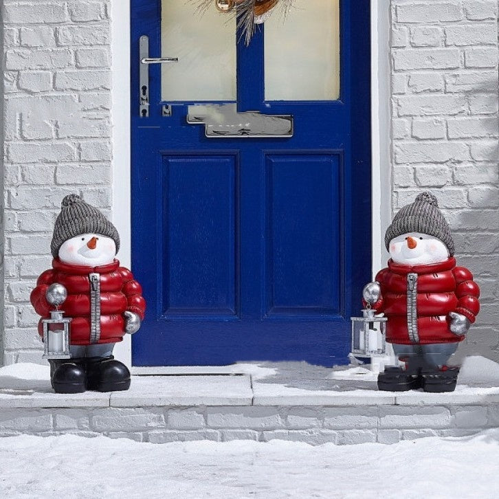 Weihnachtsmann-Figur mit roter Daunenjacke – Bild 5 | LuxeStyle