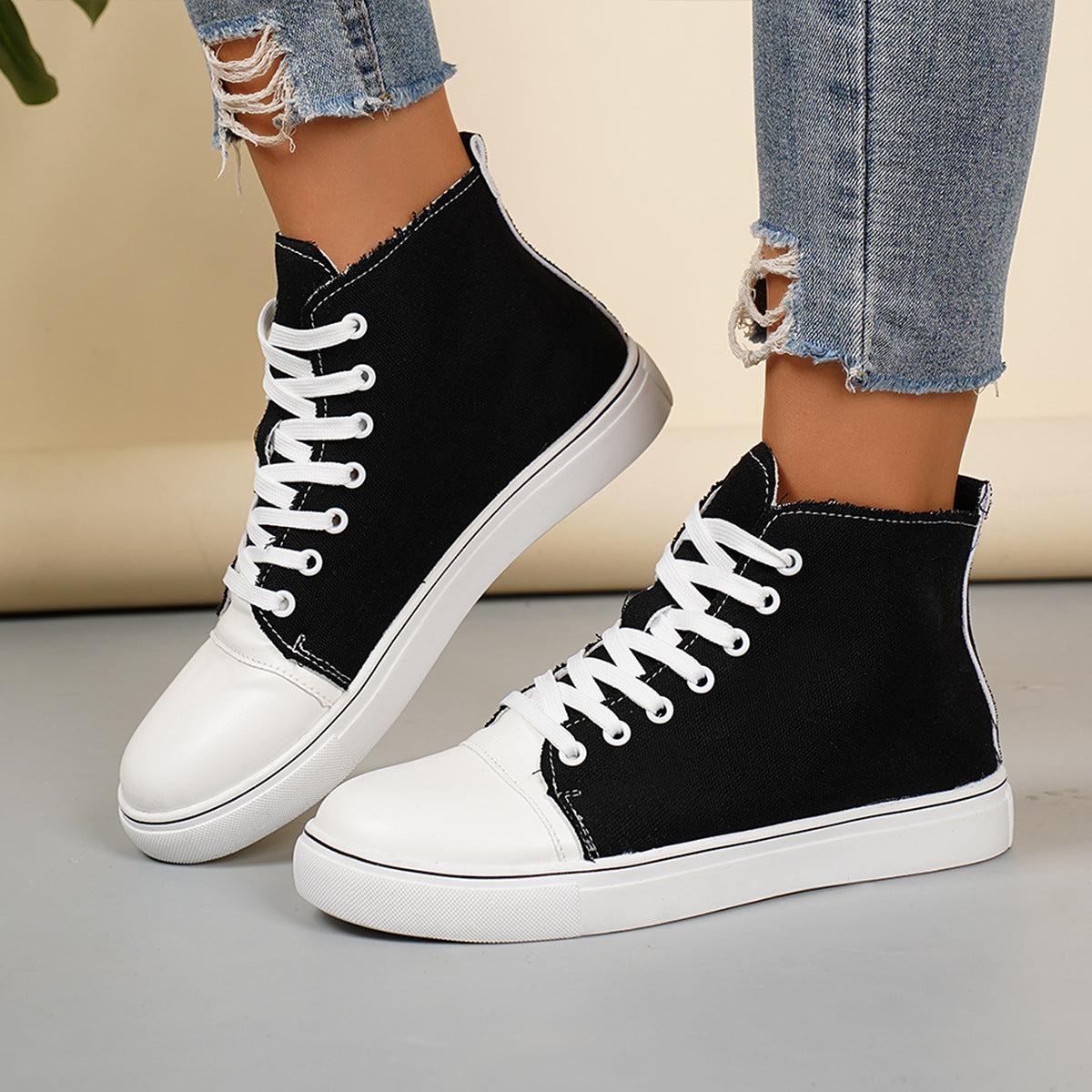 High-Top Stoffschuhe mit Blumenmuster