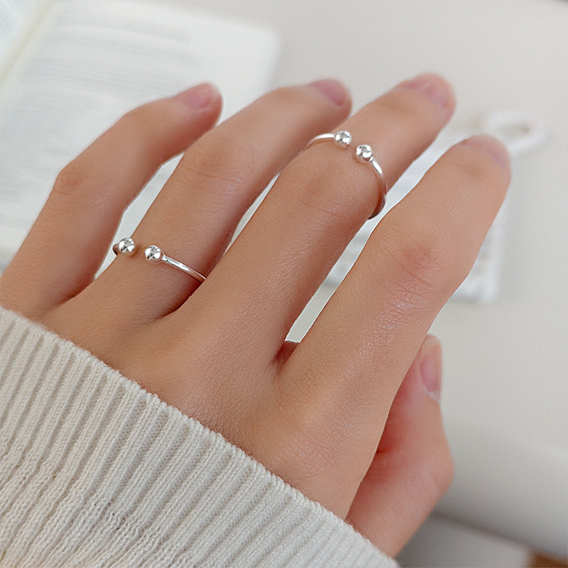 Minimalistischer Silberring mit Kugeldesign