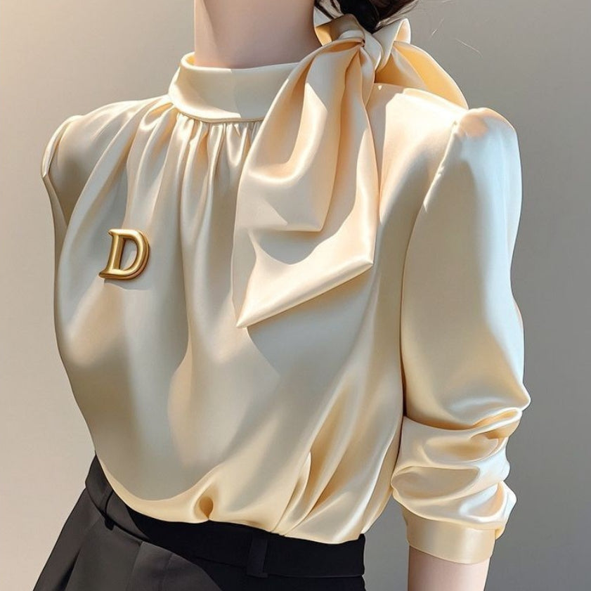 Champagnerfarbene Satinbluse mit Schleife | LuxeStyle