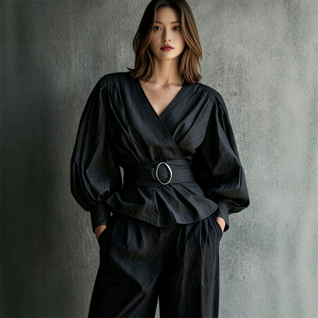 V-Neck Bluse mit Rüschenmanschetten und Puffärmeln