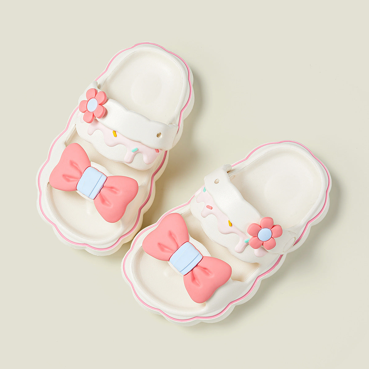 Kinder-Sandalen mit Cartoon-Muster