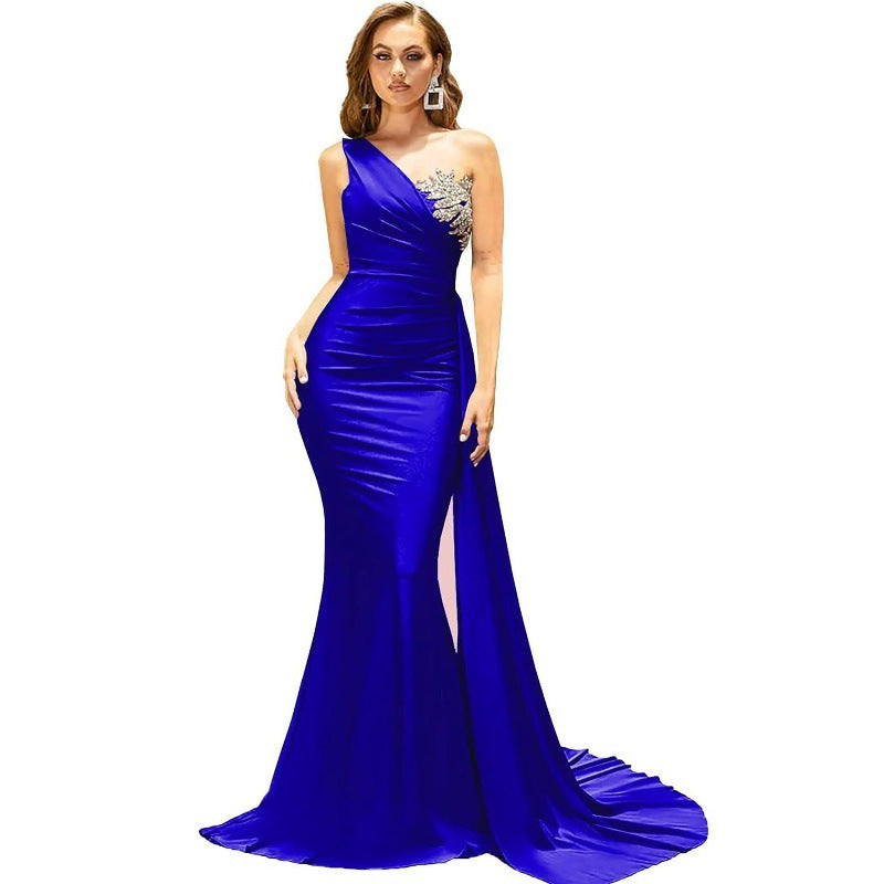 Minimalistisches One-Shoulder Abendkleid
