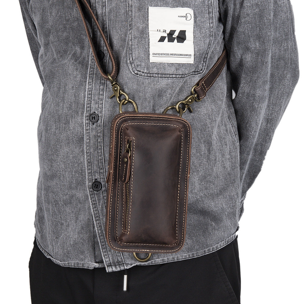 Männliche Brusttasche aus Vollkornleder