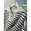 Hoodie mit Streifen und Karos