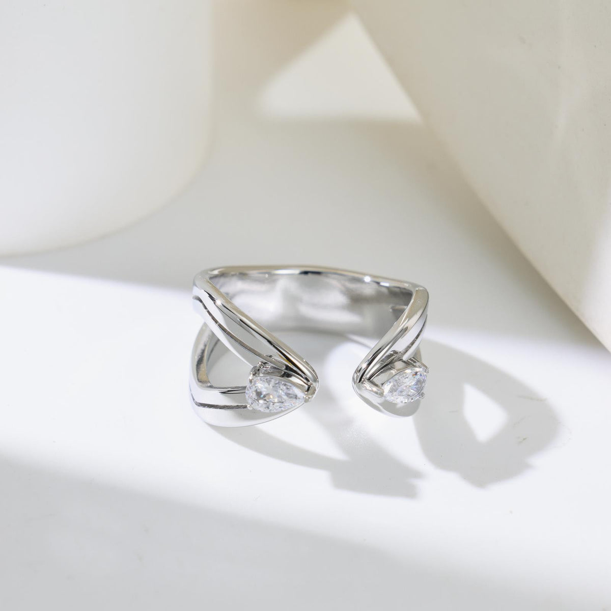 Doppel-Diamant Open-Ring aus Edelstahl – Bild 4 | LuxeStyle