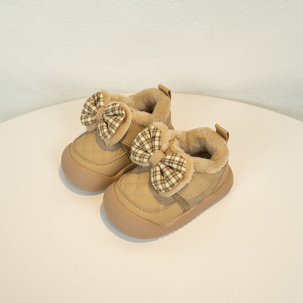 Warme Winter-Kinderschuhe