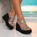 Plaid-Sandalen mit dicken Sohlen – Bild 6 | LuxeStyle