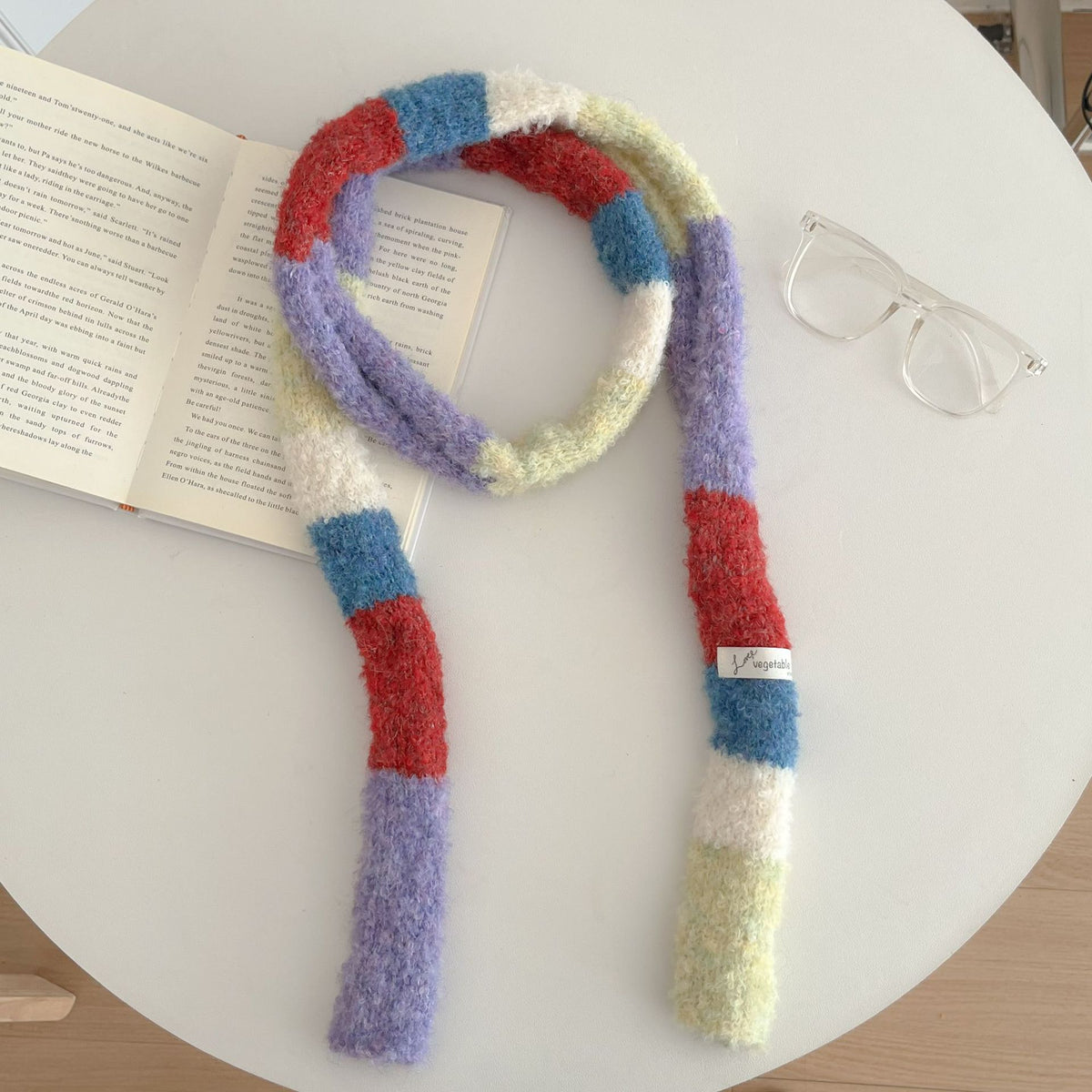 Buntes, schmaler Retro-Schal in Regenbogenfarben – Bild 9 | LuxeStyle
