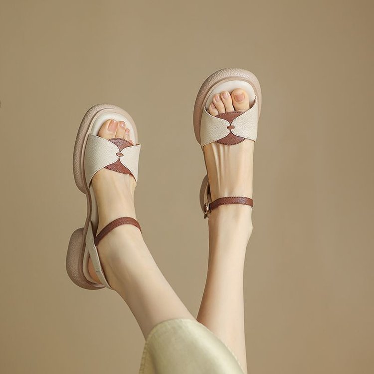 Chunky Plateau-Sandalen mit offenem Zeh – Bild 4 | LuxeStyle