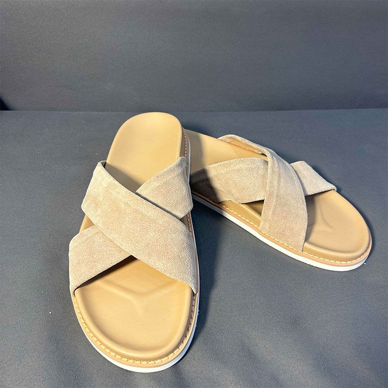 Freizeit-Slipper aus Veloursleder