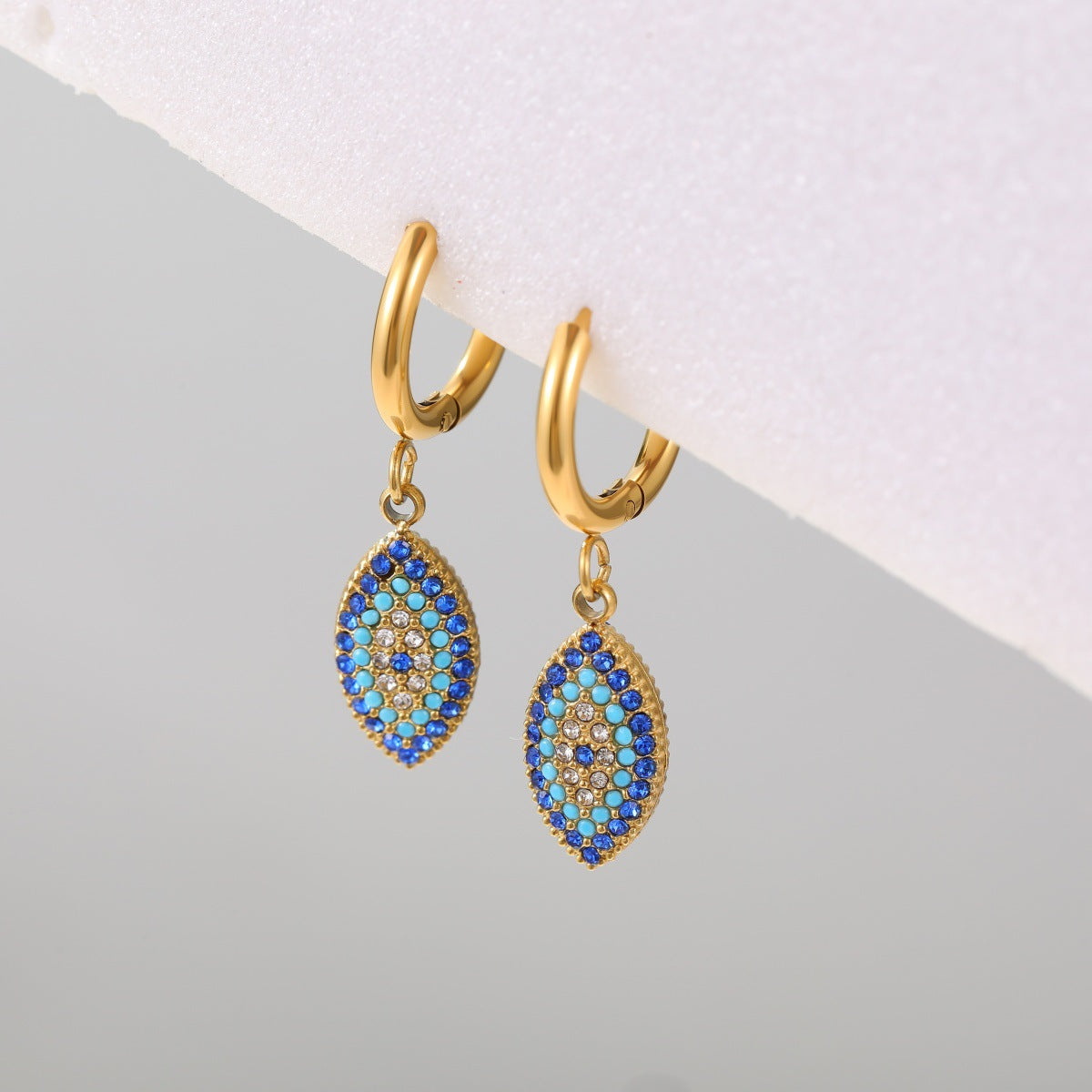 Herzohrringe mit Diamanten