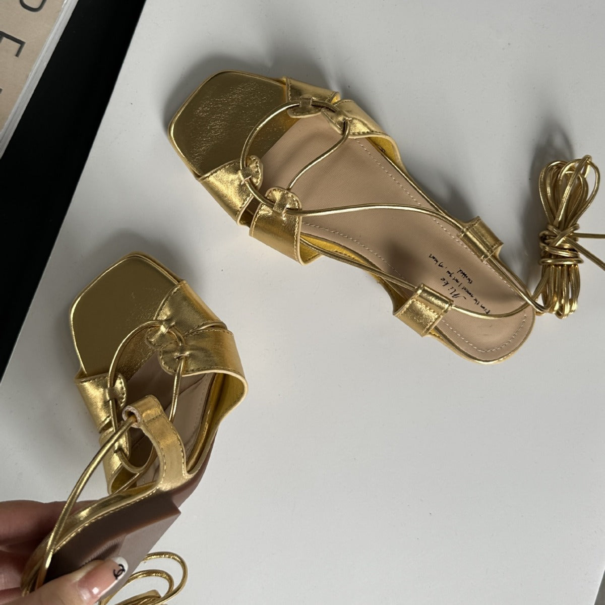 Fashion Cross Lace-up Flache Sandalen – Bild 2 | LuxeStyle