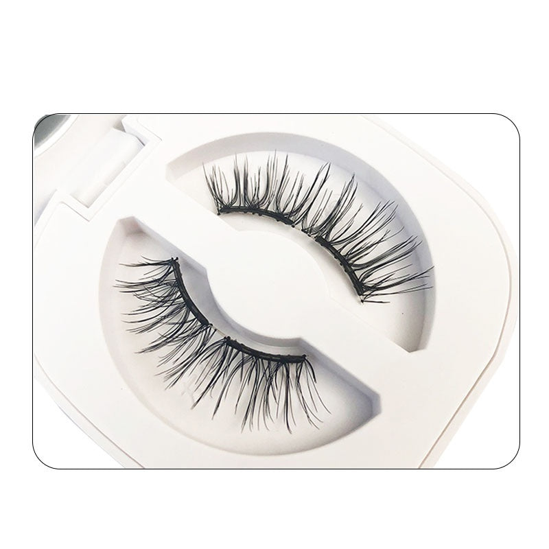 Magnetische Wimpern mit integrierter Zange