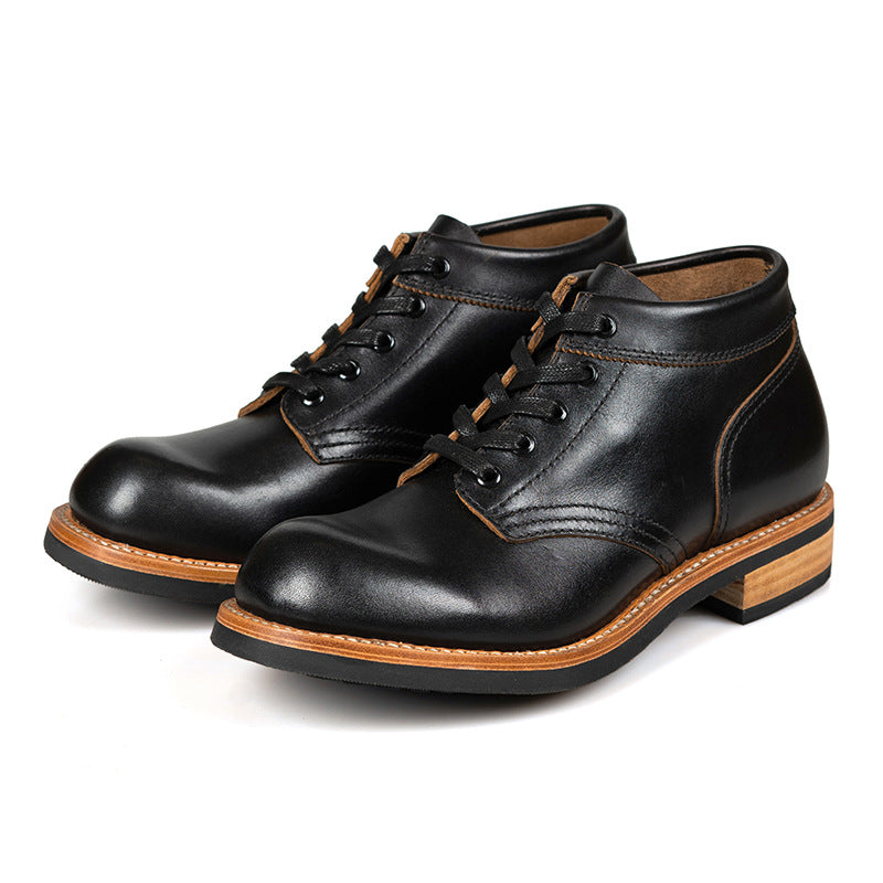 Leder-Sneaker mit runder Kappe