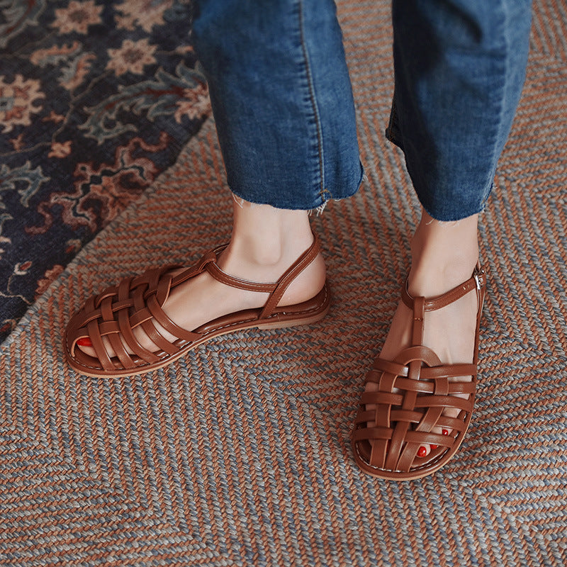 Flache Beach-Sandalen mit Zopfmuster und Schnalle – Bild 4 | LuxeStyle