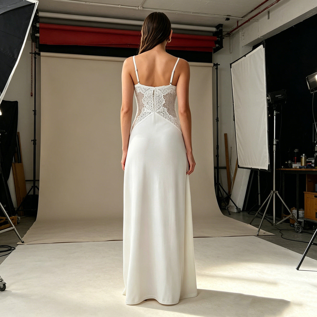Elegantes Spitzenkleid mit Spaghettiträgern