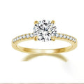 Eleganter Zirkonia Ring mit Vier-Krappenfassung – Bild 2 | LuxeStyle