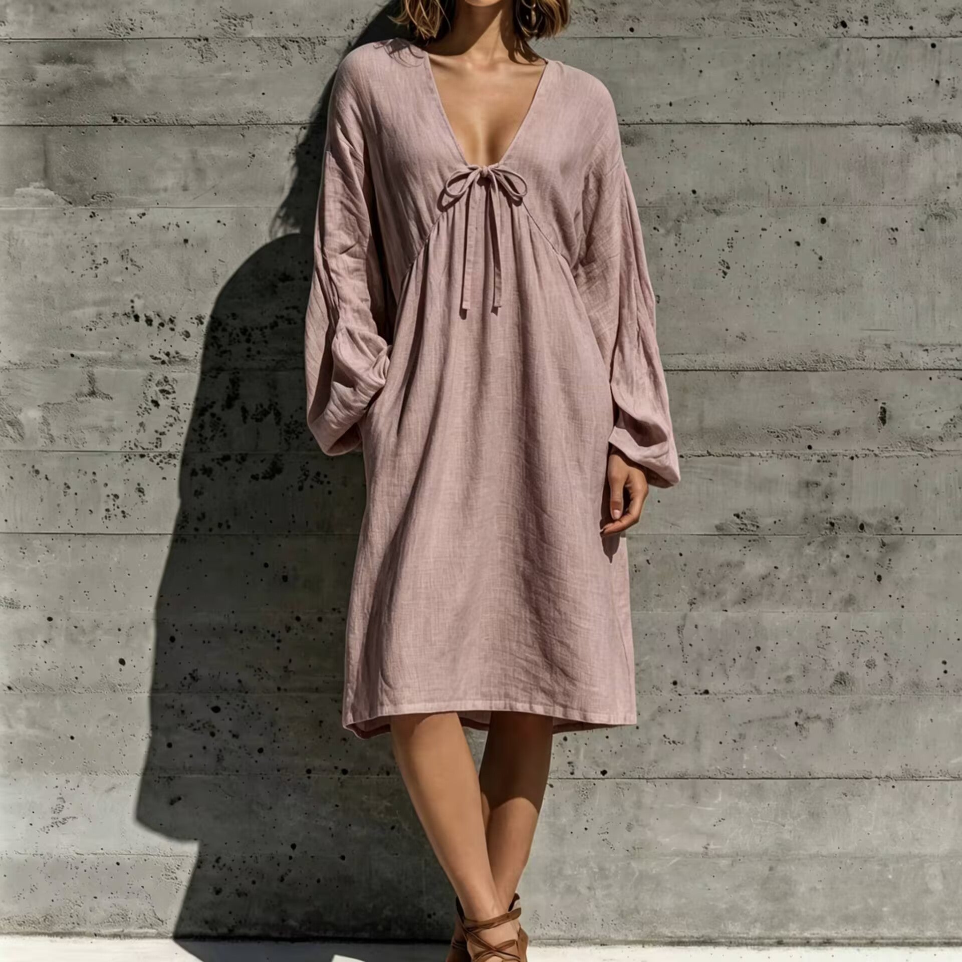 V-Ausschnitt Schnürkleid aus Baumwoll-Leinen