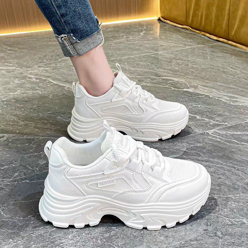 Atmungsaktive Mesh Sportschuhe mit Plateau