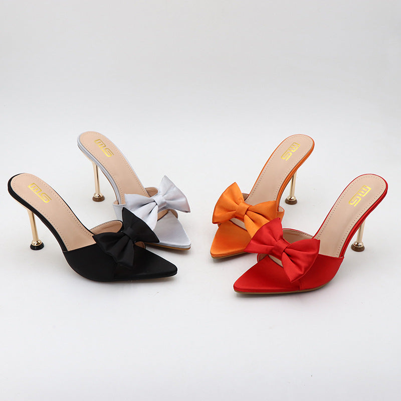 Elegante Satin-Pumps mit spitzer Zehenpartie – Bild 3 | LuxeStyle