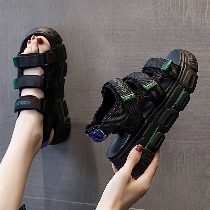 Flache sportliche Plattform-Sandalen | LuxeStyle