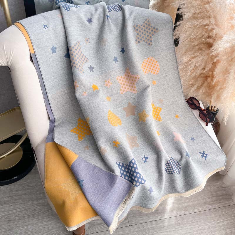 Doppelseitiger Schal mit Herzmuster – 185×65 cm – Bild 7 | LuxeStyle
