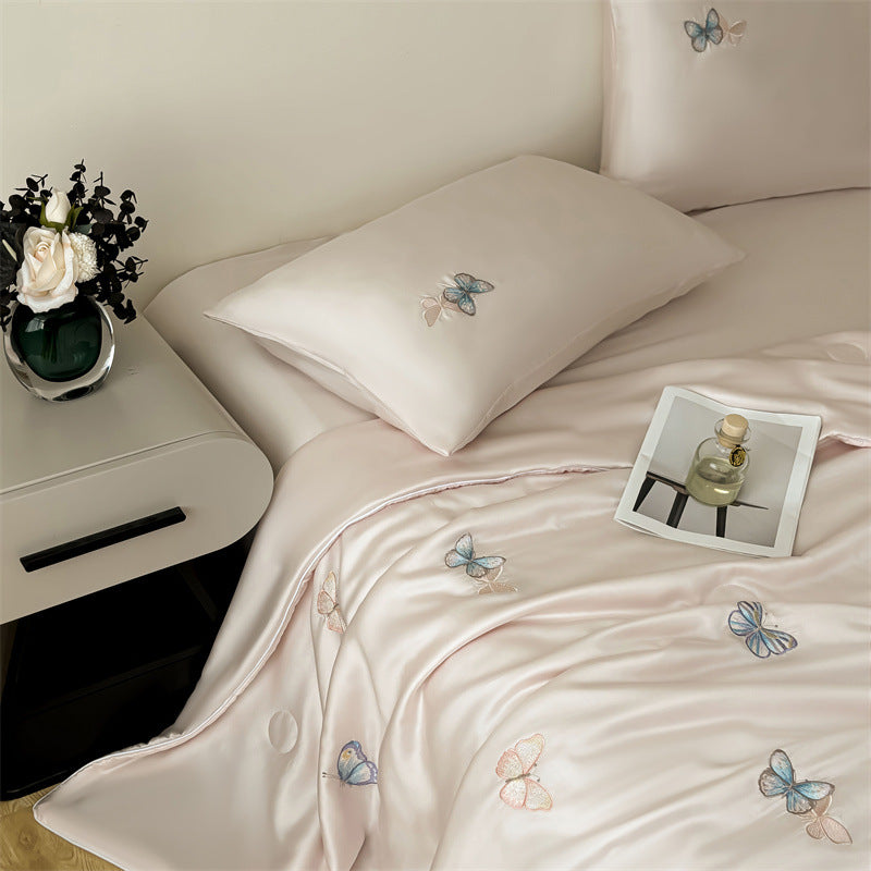 Sommer-Duvet mit Tencel und Stickerei