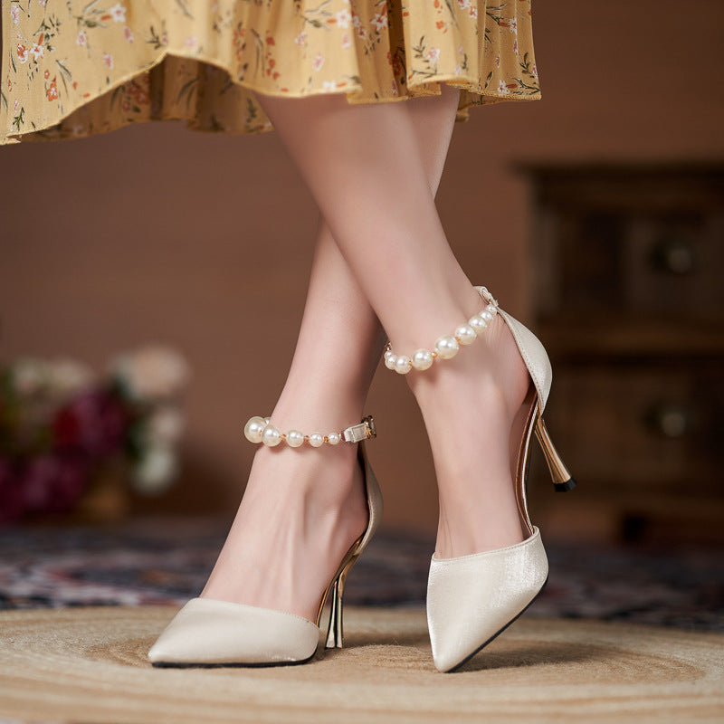 Sandalen mit Perlen und Stilettoabsatz | LuxeStyle