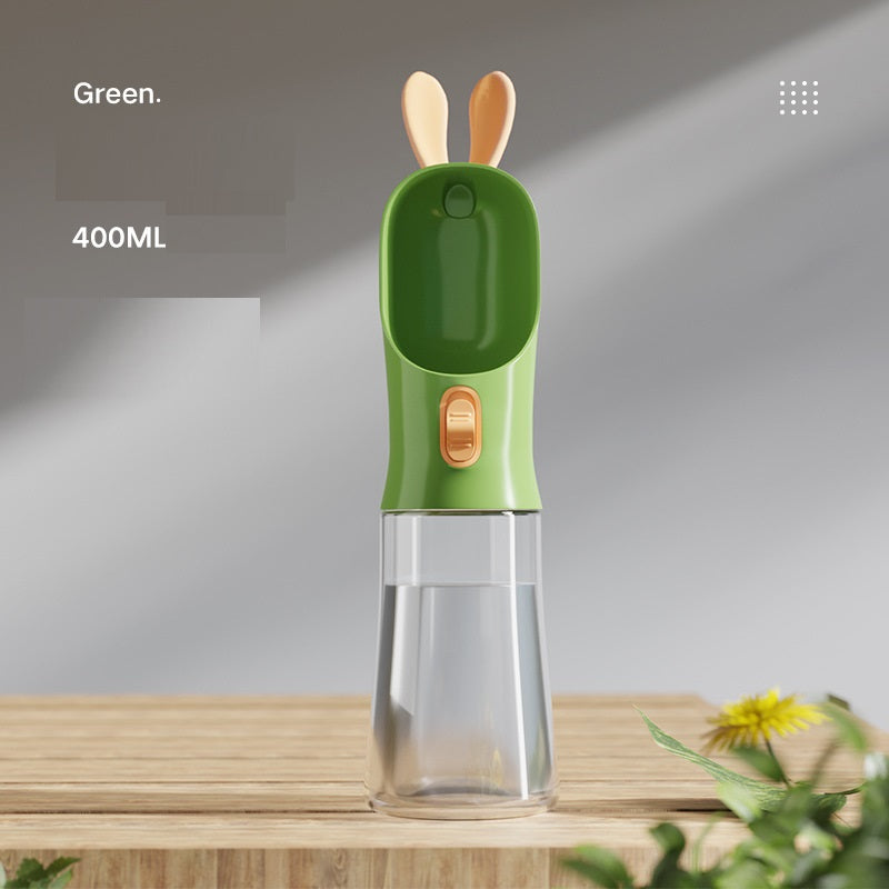 Futter- und Trinkflasche für unterwegs