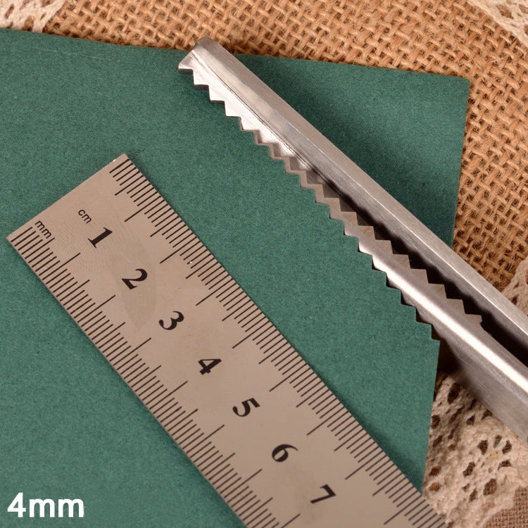 DIY Zackenschere für Spitzenstoffe – Bild 8 | LuxeStyle