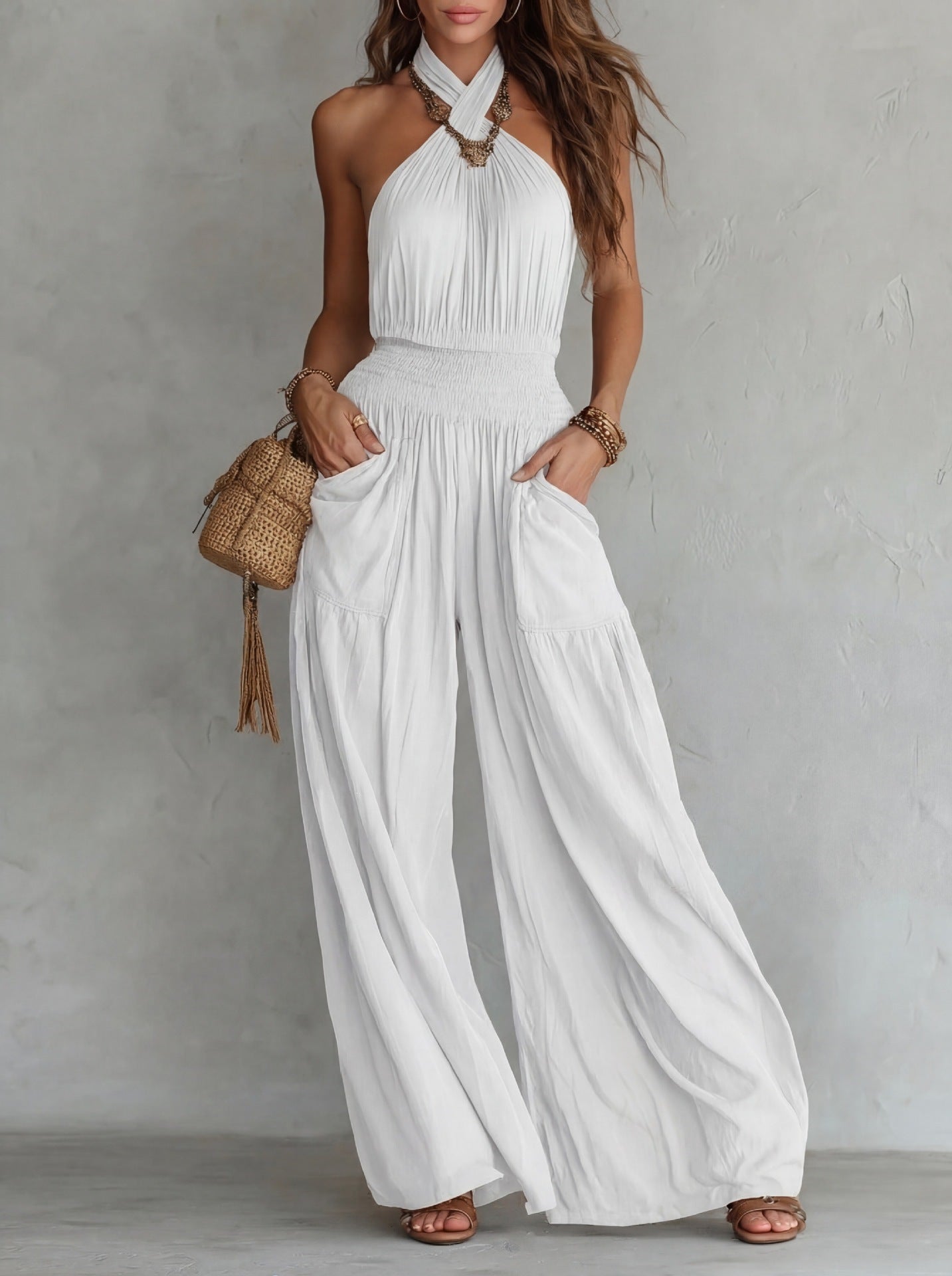 Ärmelloser Jumpsuit mit weitem Bein
