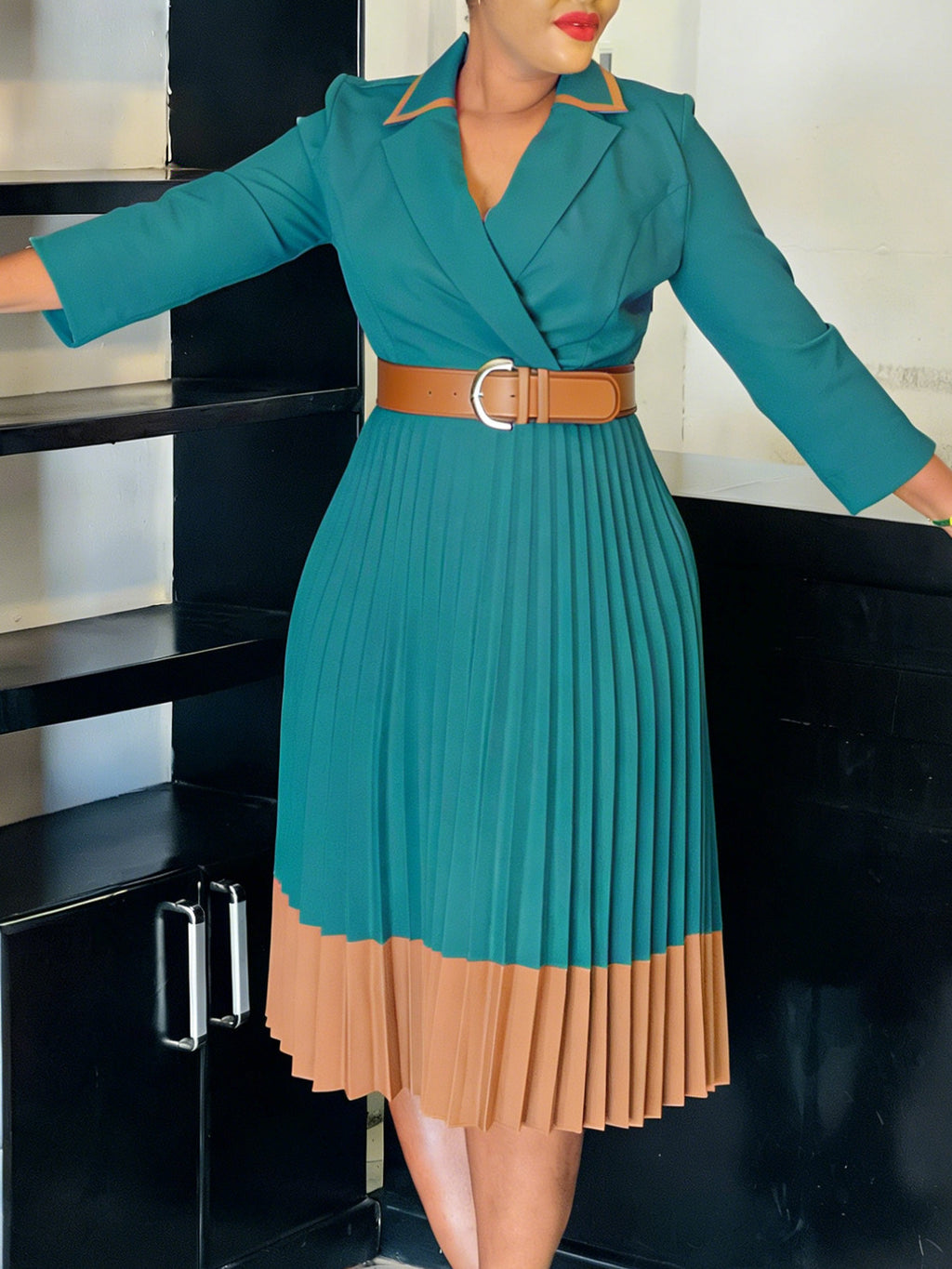 Faltenrock-Kleid mit Gürtel, hoher Taillierung – Bild 7 | LuxeStyle