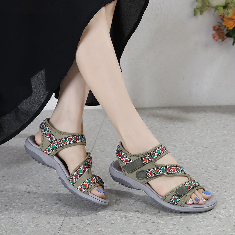 Sportliche Sandalen mit Print und Klettverschluss – Bild 1 | LuxeStyle