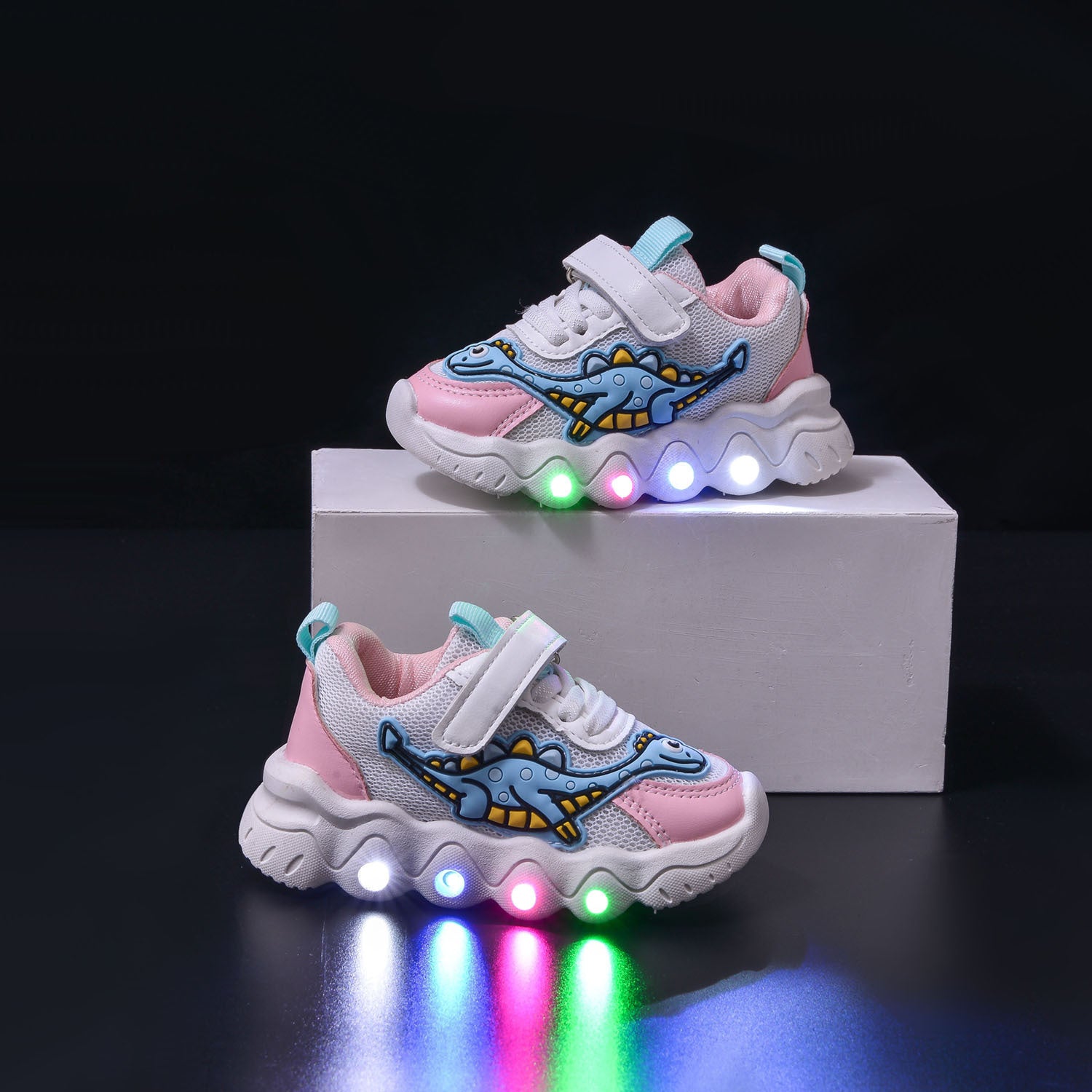 Dinosaurier LED Mesh-Sneaker für Kinder