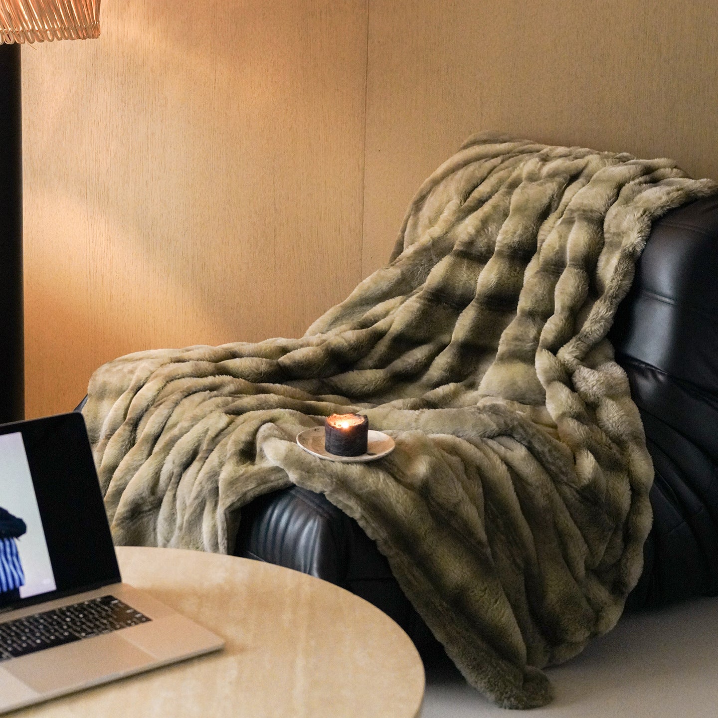 Amerikanische Luxus-Fleece-Decke mit Kaninchenfell-Optik