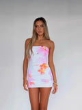Figurbetontes Minikleid mit Blumenmuster