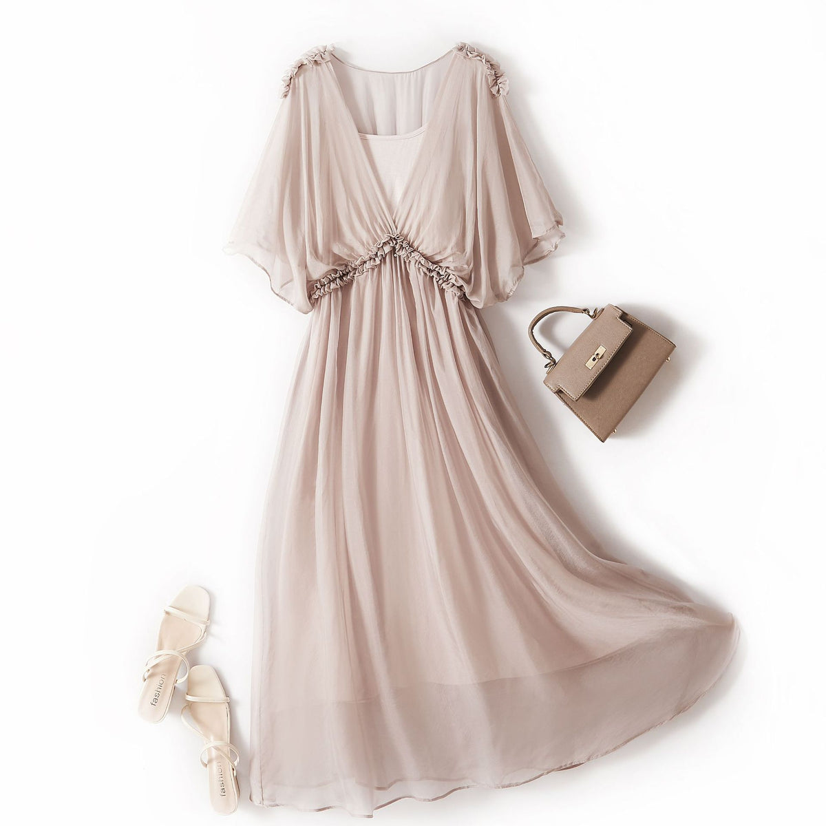 Elegantes Seidenkleid mit Fledermausärmeln – Bild 6 | LuxeStyle
