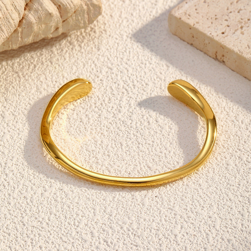 Offenes Armband aus Edelstahl im Instagram-Stil | LuxeStyle