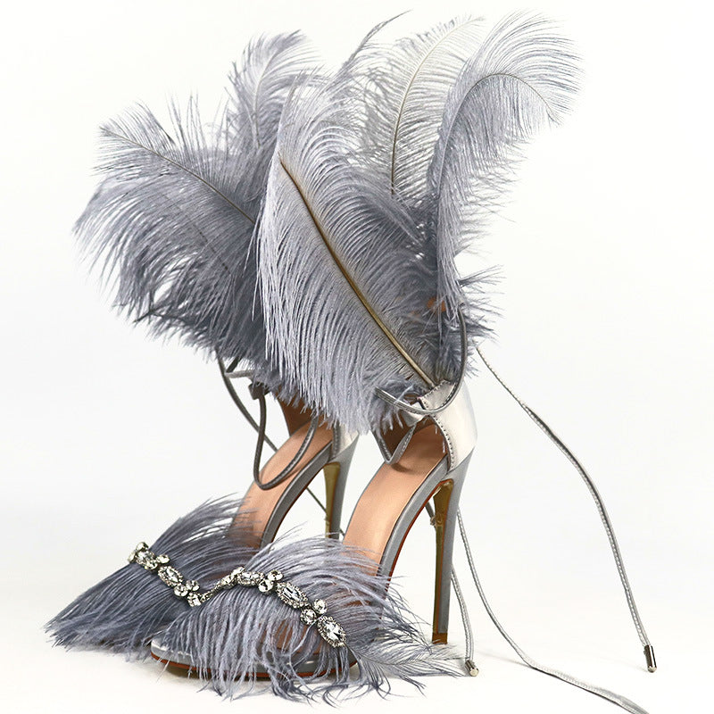 Catwalk Sandalen mit Strass und Federn – Bild 7 | LuxeStyle