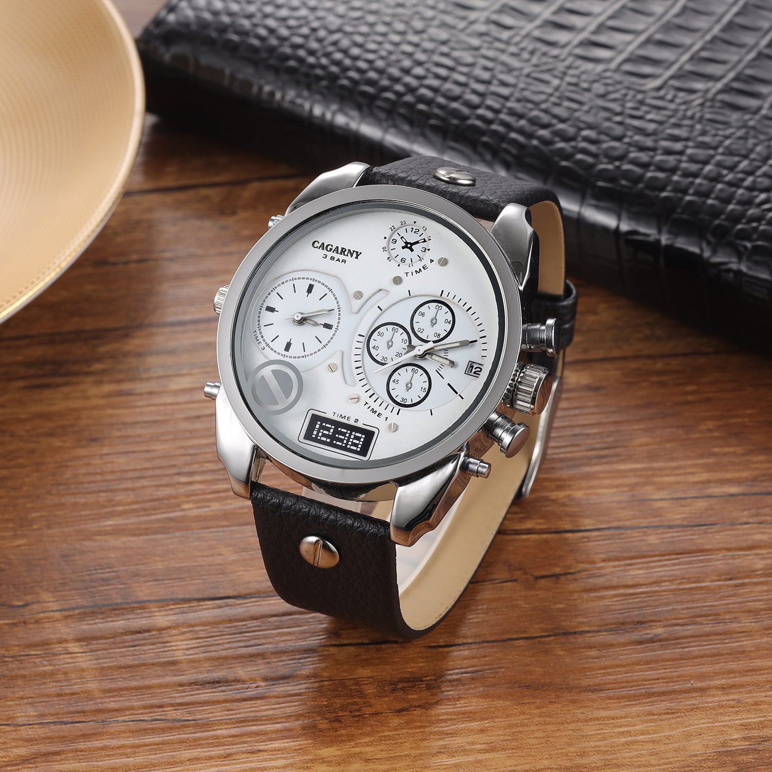 Herrenuhr mit doppelter Zeitzone