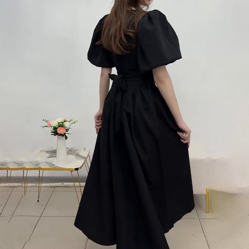 Elegantes Puffärmel-Maxikleid zum Schnüren