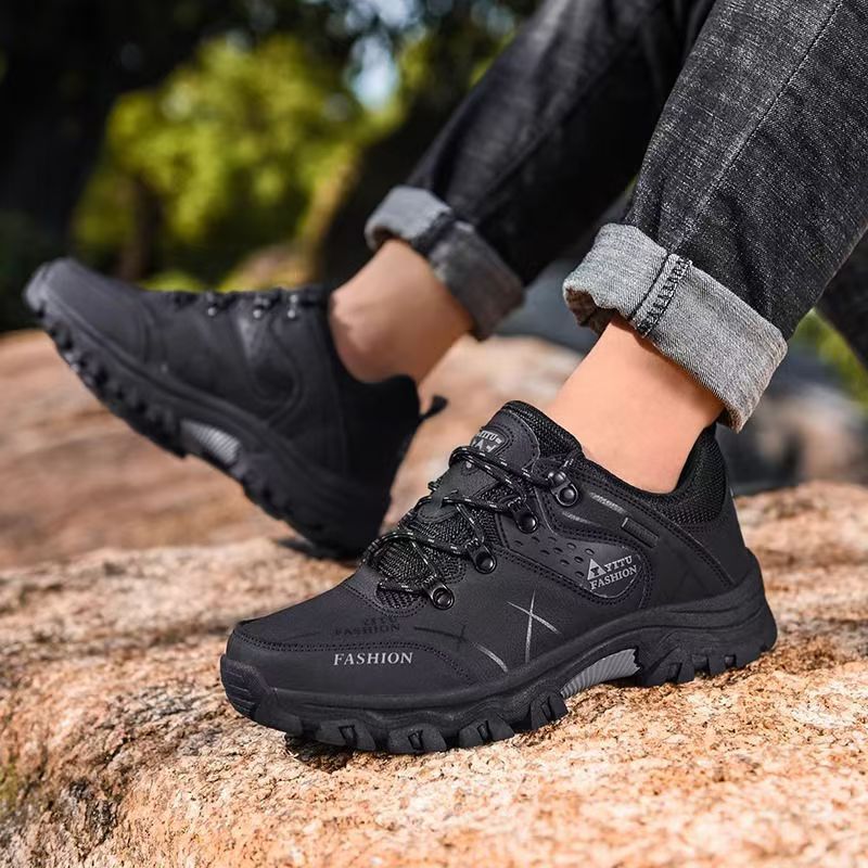 Graue Freizeitsneaker – Bild 1 | LuxeStyle