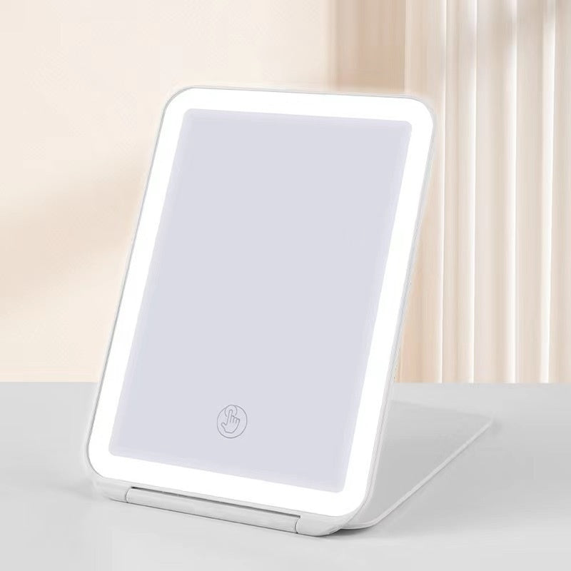 Dreifach LED-Makeup-Spiegel mit USB-Ladefunktion – Bild 7 | LuxeStyle
