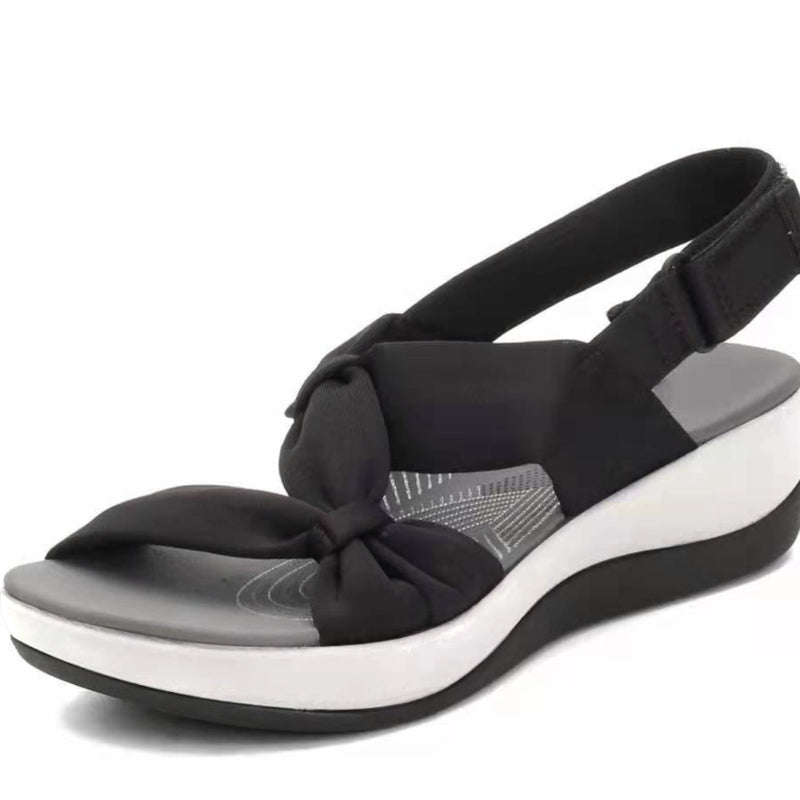 Sandalen mit Klettverschluss und Keilabsatz – Bild 5 | LuxeStyle