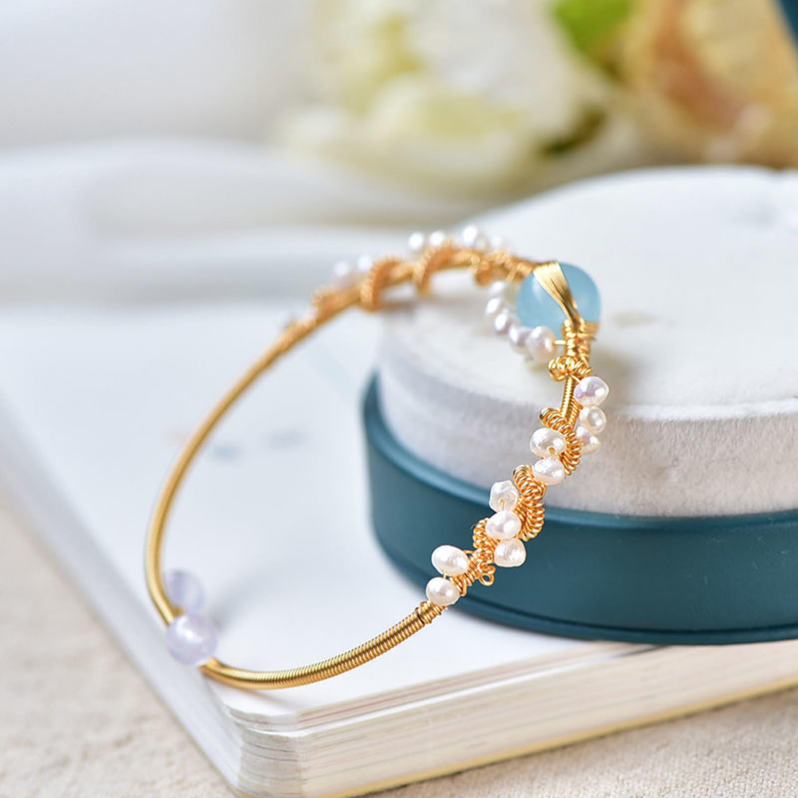 Perlen Armreif vergoldet, Vintage-Stil