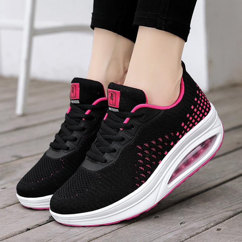 Sportliche Walking-Schuhe mit weicher Sohle