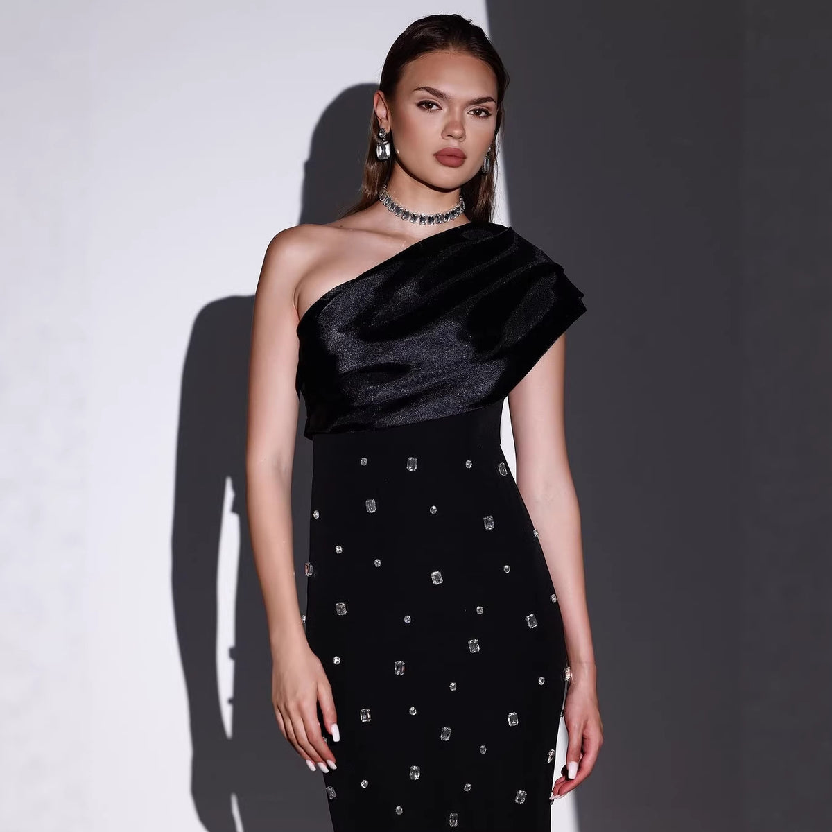 Off-Shoulder Perlen Bandage-Kleid – Bild 3 | LuxeStyle