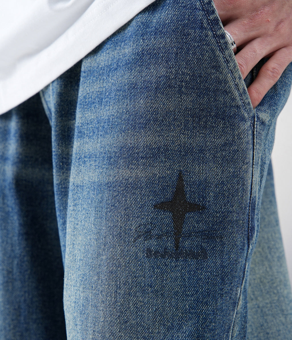 Lockere Retro-Hose mit breitem Bein