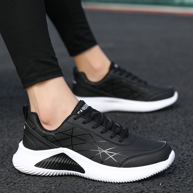 Lässige Sportschuhe aus Lederimitat – Bild 6 | LuxeStyle